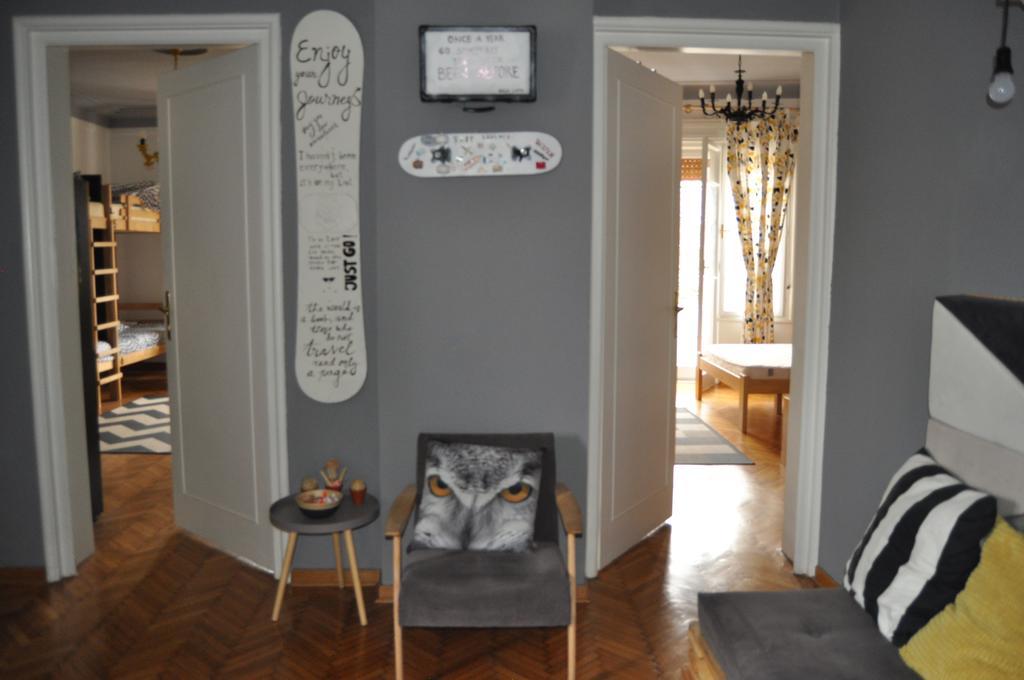 White Owl Hostelベオグラード エクステリア 写真